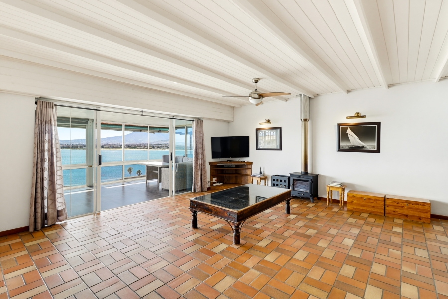 4 Bedroom Property for Sale in Gordons Bay Village Western Cape